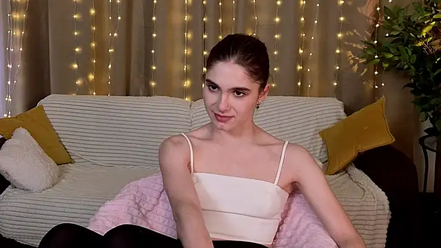 RozanneJordan online show from December 2025 05:08:01 PM