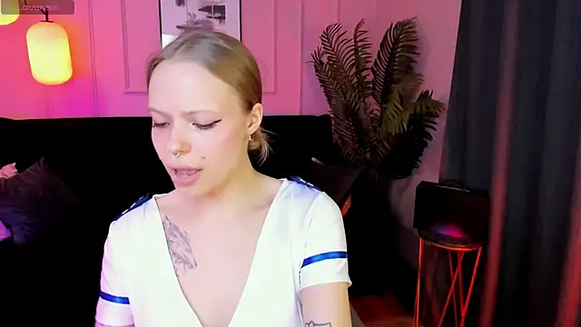 lucy loy online show from April 2026 06:58:02 AM