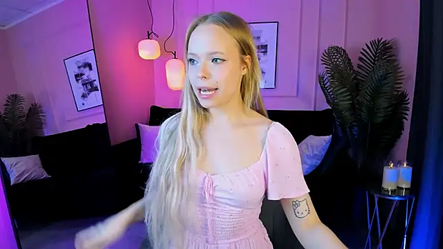 Snapshot of lucy_loy chatting on November 2025 06:46:02 AM lucy loy online show from November 2025 06:46:02 AM