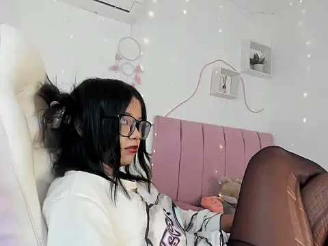 Snapshot of Luna_lexy04 chatting on May 2026 04:39:02 AM Luna lexy04 online show from May 2026 04:39:02 AM