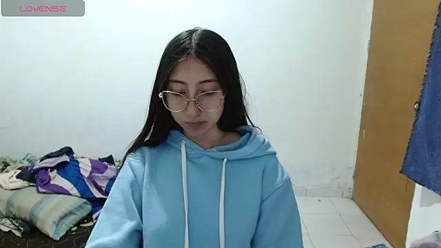 Nanylux online show from April 2026 04:08:02 AM