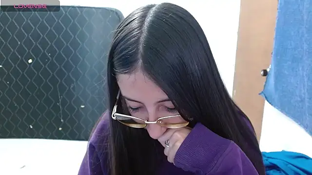 Nanylux online show from April 2026 03:32:01 AM