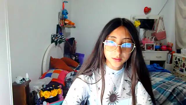 Snapshot of Nanylux chatting on November 2025 04:06:02 PM Nanylux online show from November 2025 04:06:02 PM