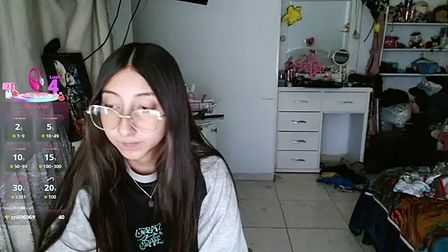 Nanylux online show from December 2025 03:19:02 AM