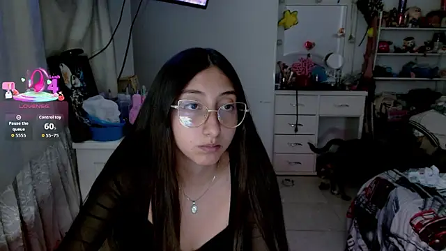 Nanylux online show from January 2026 02:49:02 AM