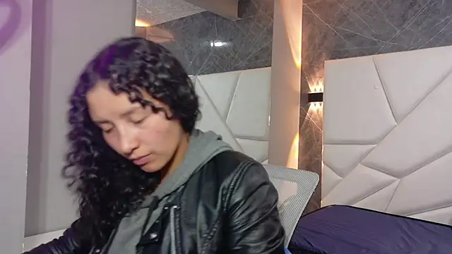 pettymoon1 online show from November 2025 01:21:01 PM