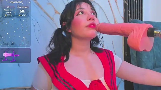 emy eviee online show from November 2025 05:12:02 PM