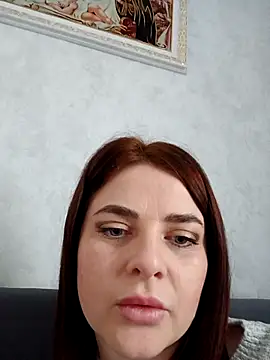 Darkroseq online show from November 2025 12:28:01 PM