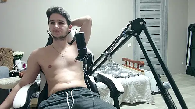 6thfingq online show from December 2025 04:39:02 PM