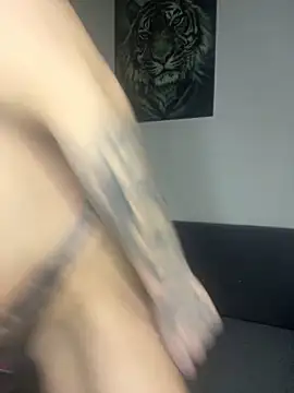 Snapshot of SexyInkedMiilfxx chatting on January 2026 09:57:01 PM SexyInkedMiilfxx online show from January 2026 09:57:01 PM