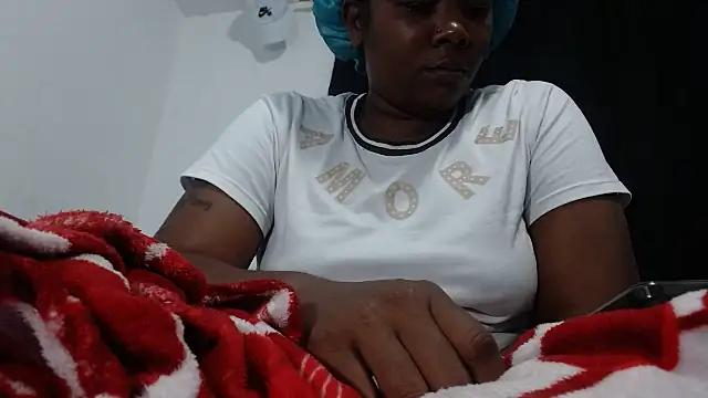 Snapshot of ebony_cristal_1 chatting on April 2026 04:05:02 AM ebony cristal 1 online show from April 2026 04:05:02 AM