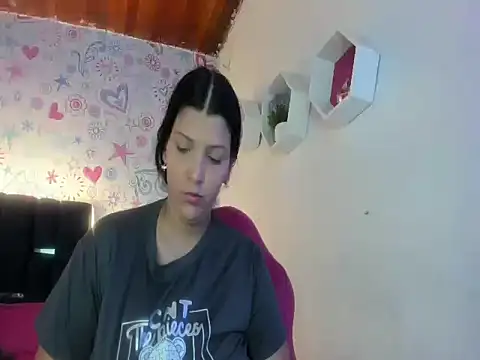 ISA RIVAS online show from November 2025 12:05:01 PM