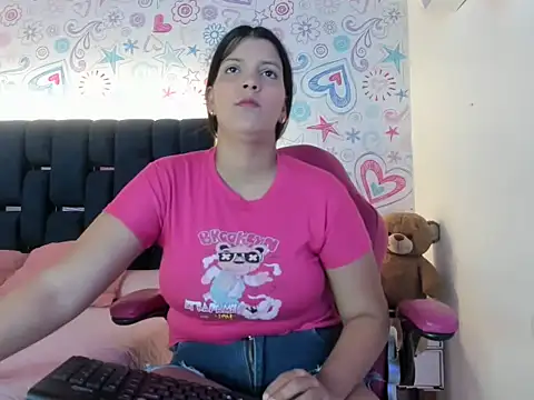 ISA RIVAS online show from November 2025 12:05:01 PM