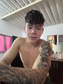 Snapshot of Handsome_boys69 chatting on June 2026 01:00:01 AM Handsome boys69 online show from June 2026 01:00:01 AM