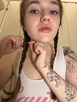 Snapshot of RussianWoman chatting on June 2026 02:19:02 AM RussianWoman online show from June 2026 02:19:02 AM
