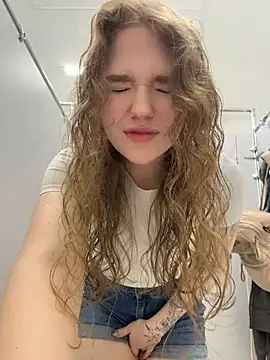 Snapshot of RussianWoman chatting on June 2026 02:22:02 AM RussianWoman online show from June 2026 02:22:02 AM