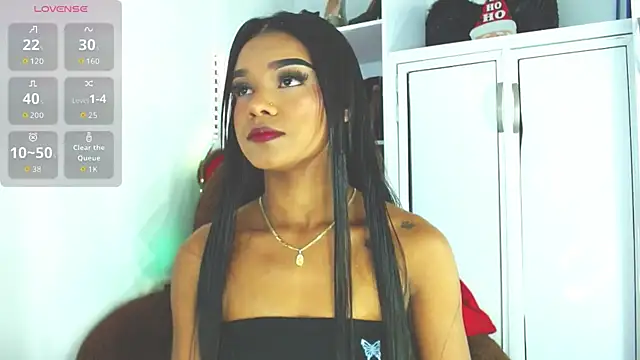 mia fernand online show from December 2025 03:27:02 PM