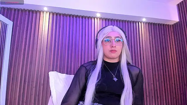 Snapshot of GabyRose9 chatting on May 2026 01:56:01 AM GabyRose9 online show from May 2026 01:56:01 AM