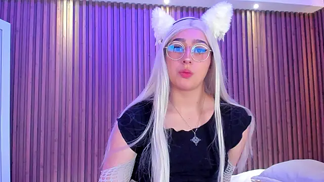 Snapshot of GabyRose9 chatting on May 2026 08:20:02 PM GabyRose9 online show from May 2026 08:20:02 PM