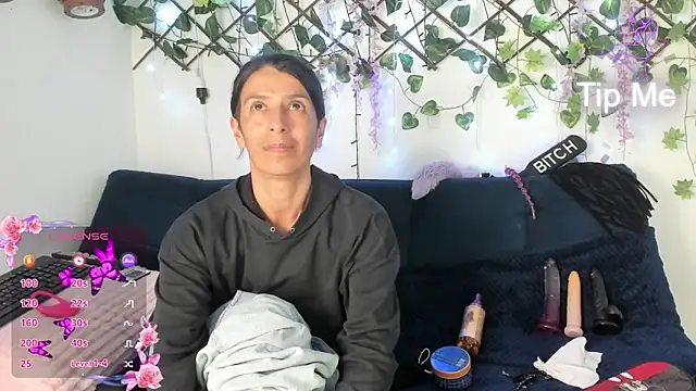 Snapshot of Eva_moon5 chatting on January 2026 08:02:02 PM Eva moon5 online show from January 2026 08:02:02 PM