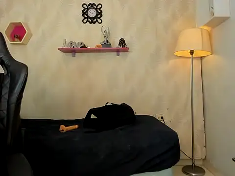 iam milu19 online show from November 2025 07:39:01 PM