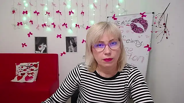 LaurenWishy online show from March 2026 06:24:01 PM