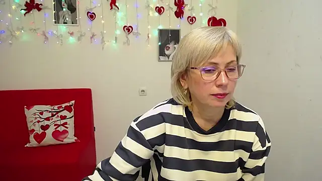 LaurenWishy online show from February 2026 08:15:02 PM