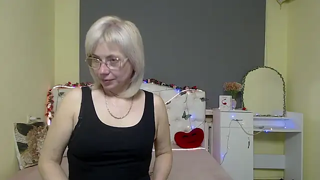 LaurenWishy online show from April 2026 02:27:02 AM