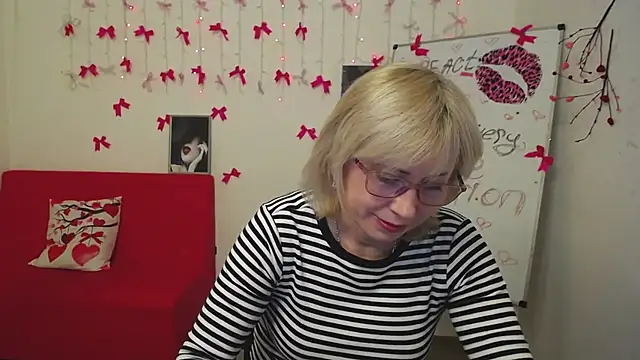 LaurenWishy online show from March 2026 06:50:01 AM