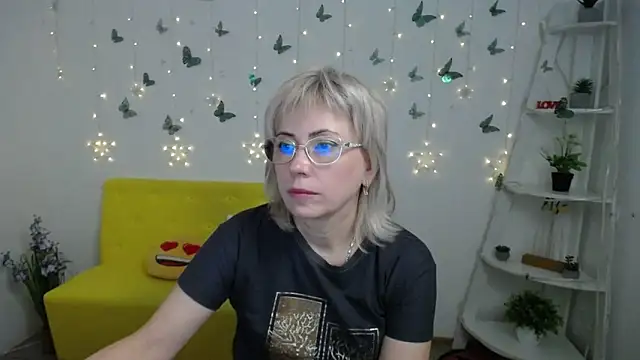 LaurenWishy online show from March 2026 07:00:02 AM