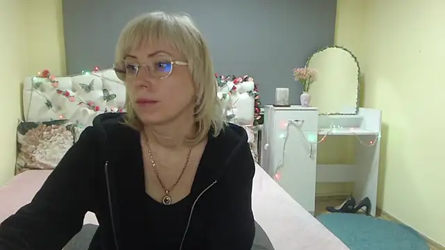 LaurenWishy online show from April 2026 05:57:02 AM