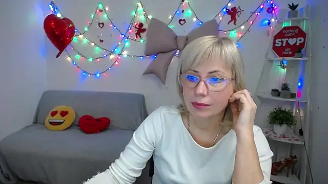 LaurenWishy online show from February 2026 06:39:01 PM