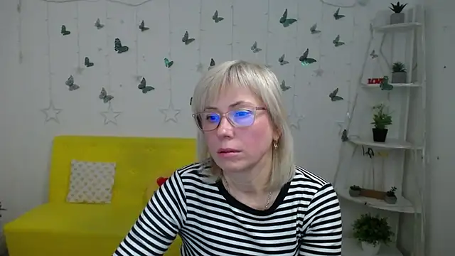 LaurenWishy online show from February 2026 12:51:02 PM