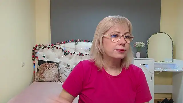 LaurenWishy online show from March 2026 12:18:02 PM