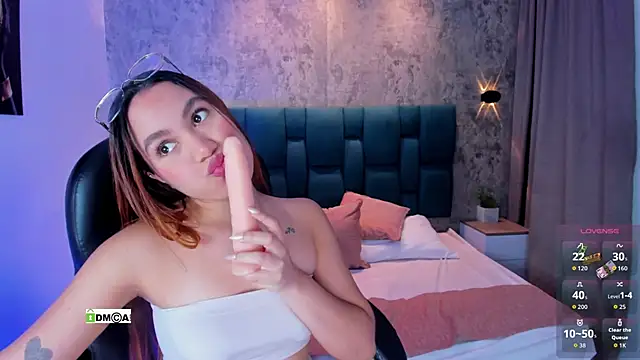 Gabyjackson1 online show from November 2025 12:27:02 PM