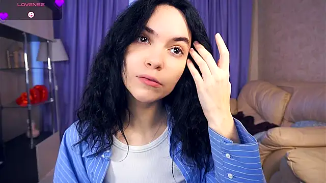 LorrieWilcinski online show from November 2025 07:51:02 AM