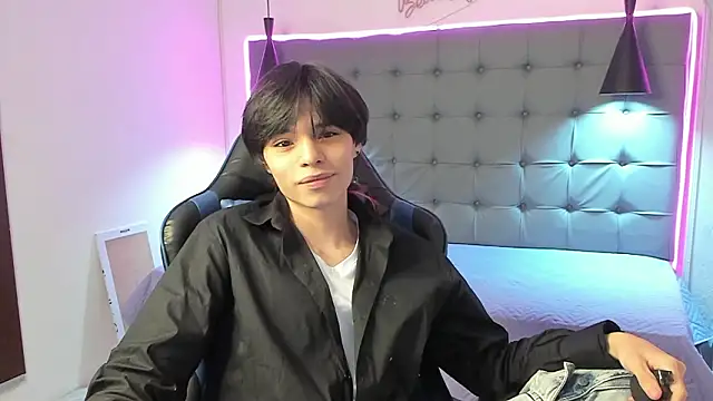 Sylasfrost online show from February 2026 12:35:01 PM