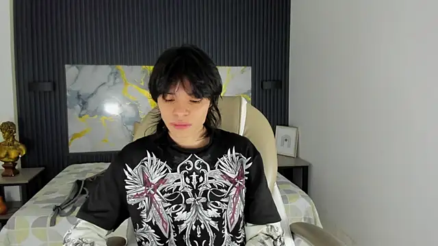 Sylasfrost online show from December 2025 07:37:02 PM