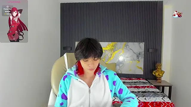 Sylasfrost online show from December 2025 07:40:02 PM