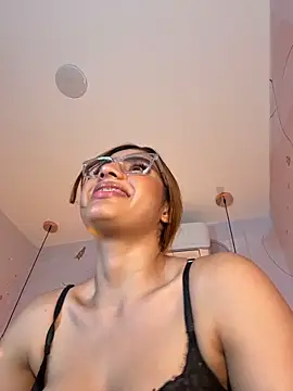 IsabelaStefano online show from February 2026 03:15:02 AM