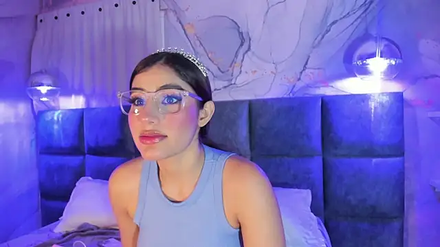 Snapshot of IsabelaStefano chatting on April 2026 03:10:02 AM IsabelaStefano online show from April 2026 03:10:02 AM