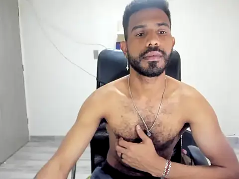 alberthot11 online show from April 2026 05:36:01 PM