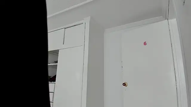 Alaska deluxe online show from March 2026 09:41:01 PM