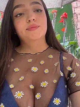 Juanita Rojas online show from December 2025 06:29:01 PM