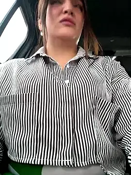 Juanita Rojas online show from November 2025 04:29:02 PM