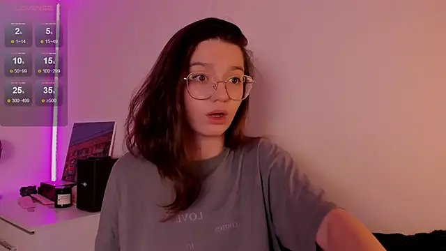 Snapshot of miabellee chatting on November 2025 04:52:02 PM miabellee online show from November 2025 04:52:02 PM