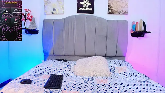 Maddy  Jones online show from March 2026 08:27:02 PM