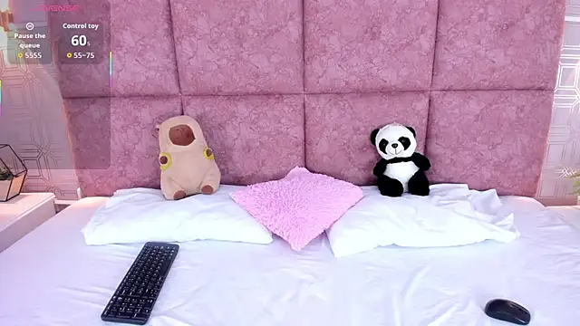 NathalieRoss1 online show from February 2026 06:00:02 AM