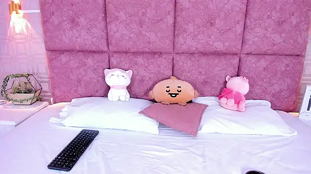 NathalieRoss1 online show from March 2026 05:50:01 AM