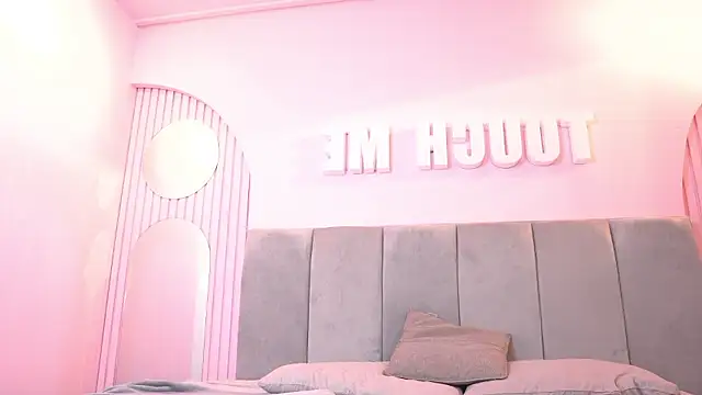 Snapshot of Bratz_luxxxury chatting on March 2026 12:50:02 AM Bratz luxxxury online show from March 2026 12:50:02 AM